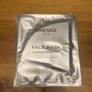 New in packaging! Knesko diamond radiance face mask
